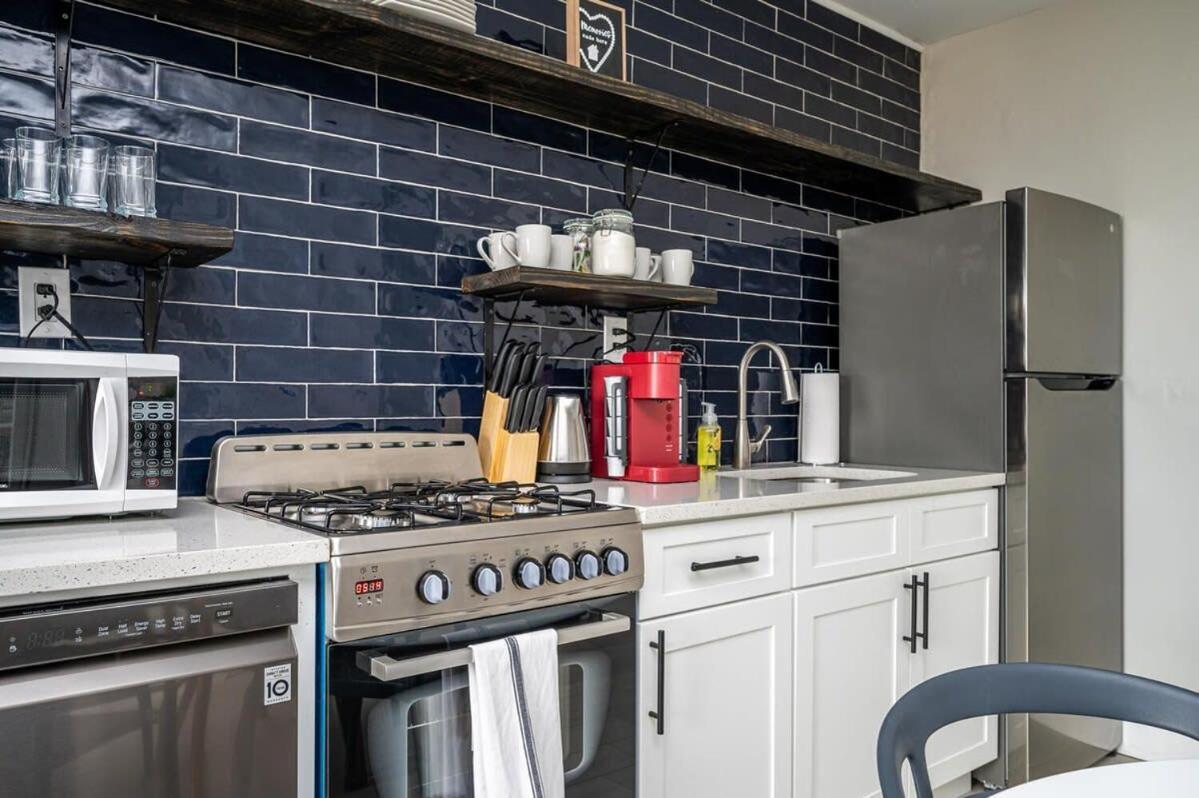 Holiday home Close To Everywhere Downtown Onsite Parking Lm1004 *