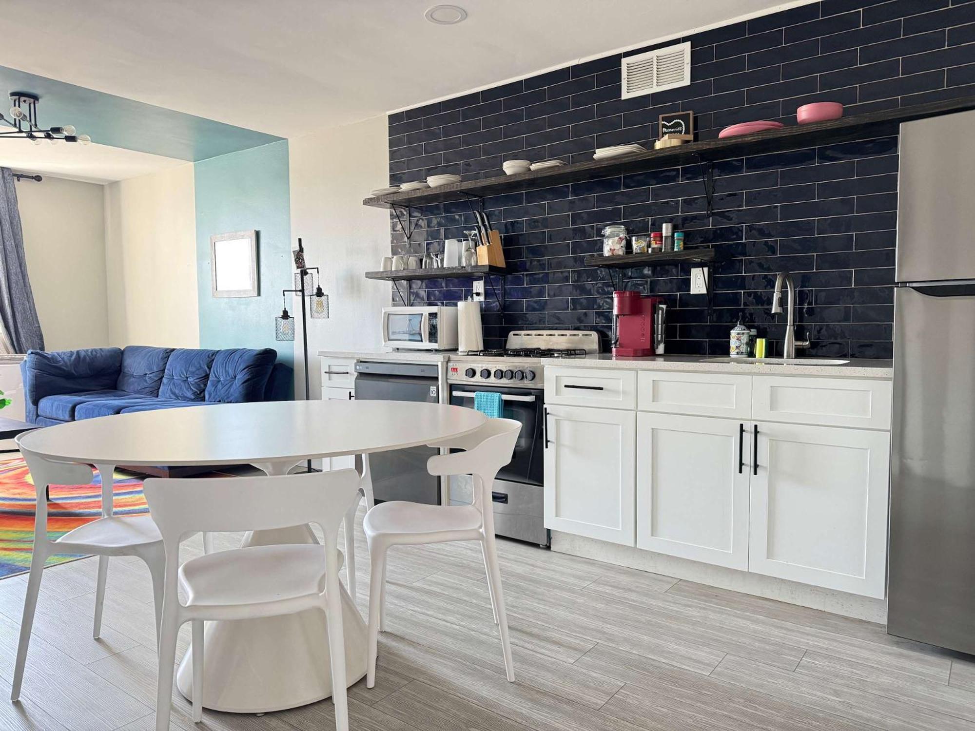 Holiday home Close To Everywhere Downtown Onsite Parking Lm1004