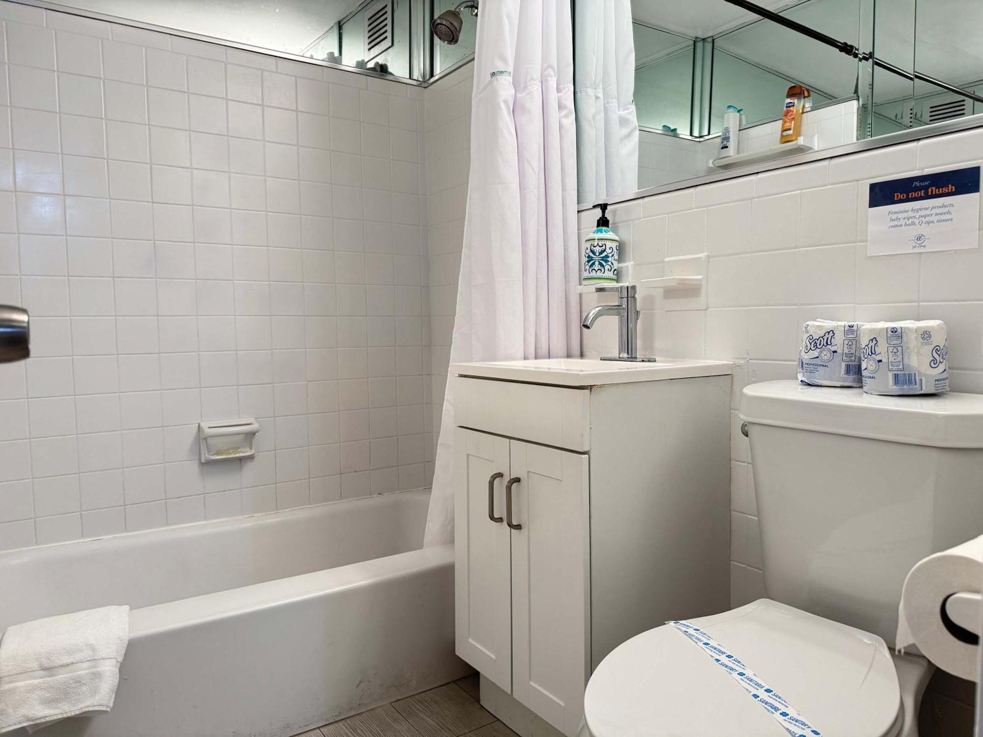Holiday home Close To Everywhere Downtown Onsite Parking Lm1004